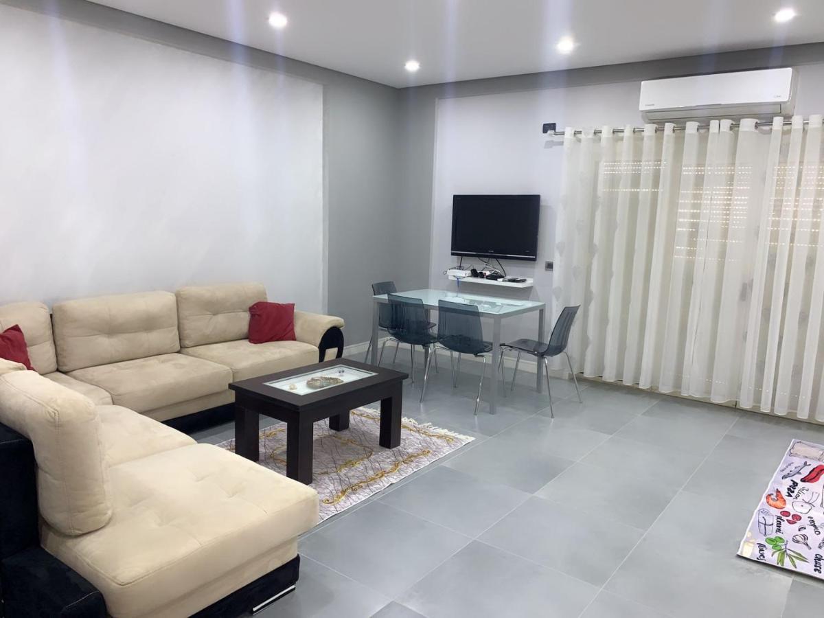 Apartament Dean Lägenhet Vlorë Exteriör bild