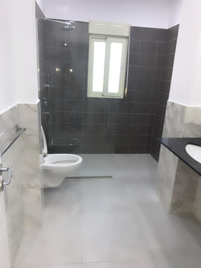 Apartament Dean Lägenhet Vlorë Exteriör bild