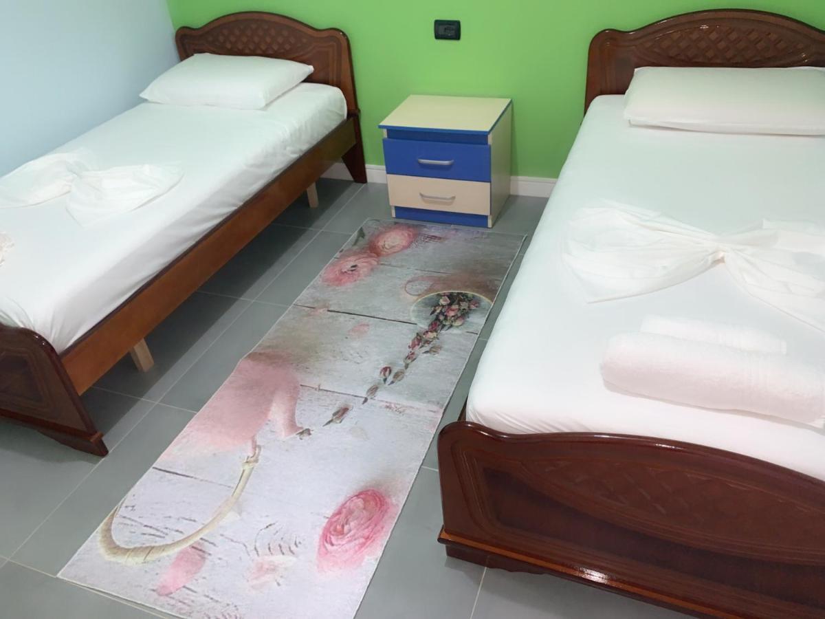 Apartament Dean Lägenhet Vlorë Exteriör bild